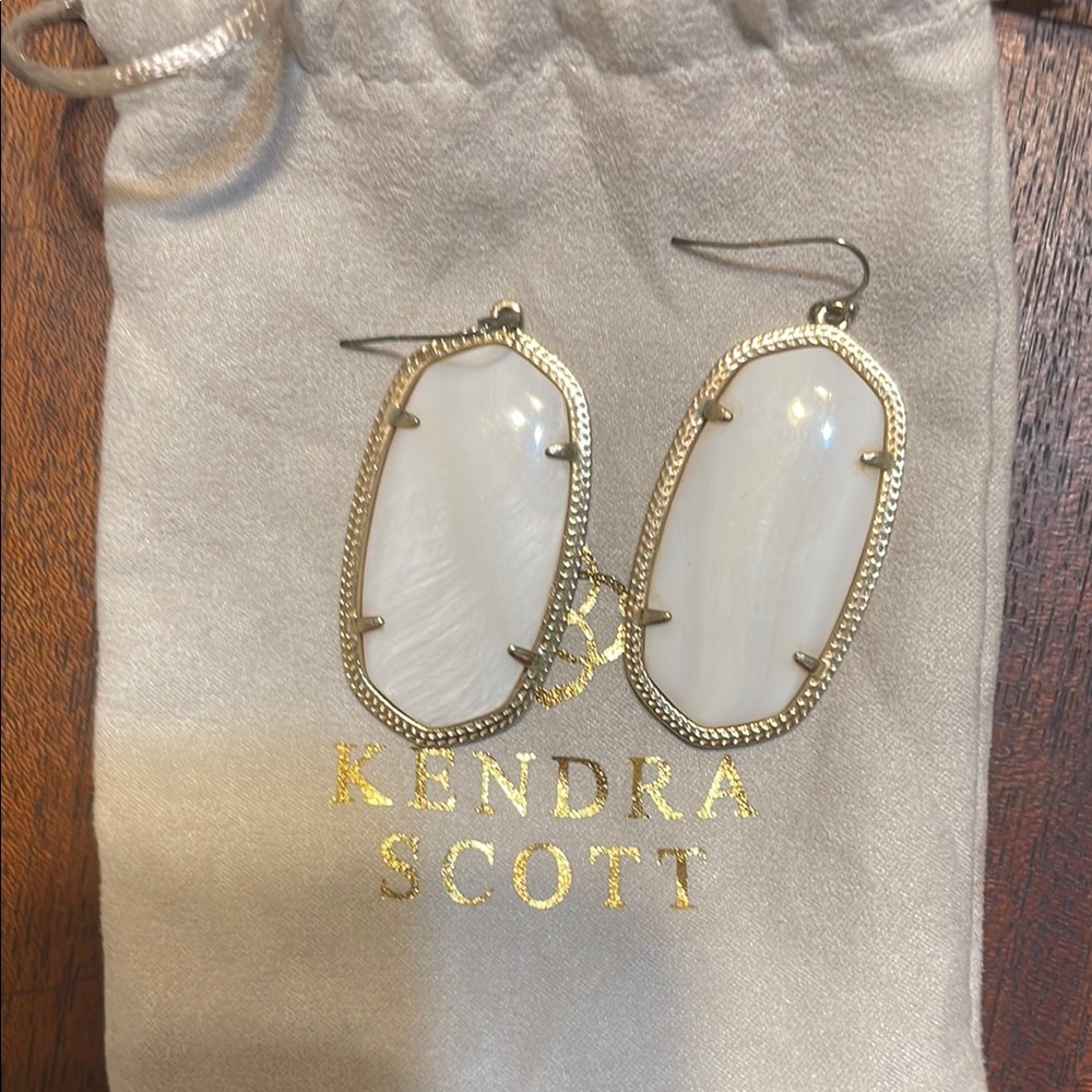 Kendra Scott Ivory and Gold Drop Earrings